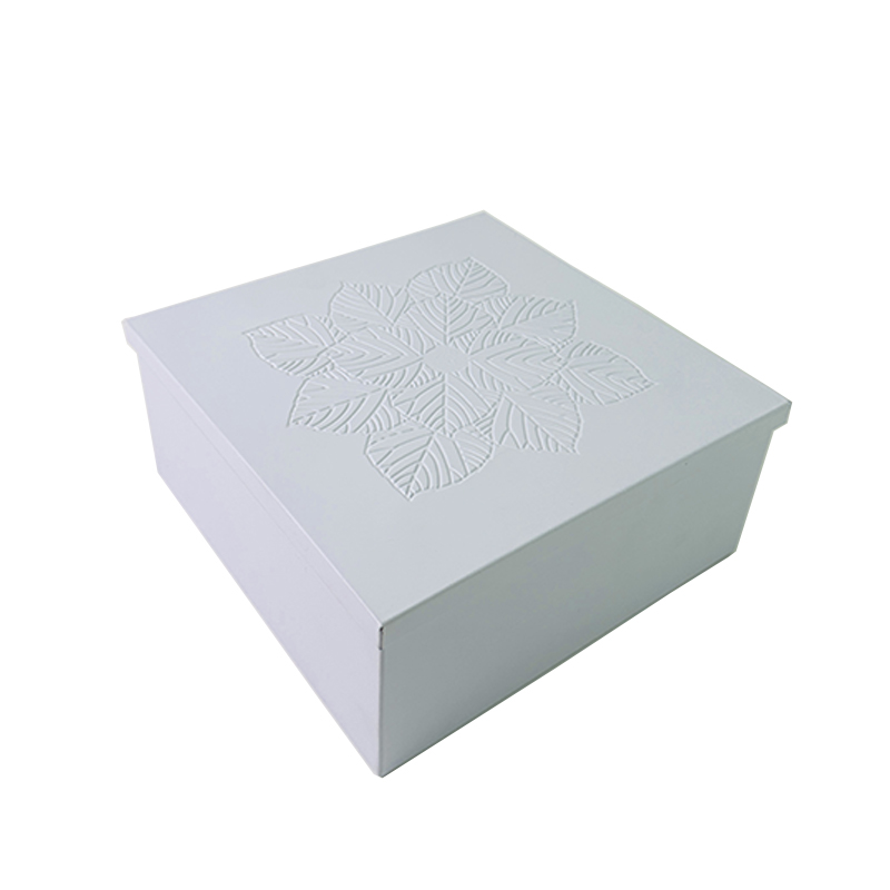 Bespoke embossed decorative cosmetics square tin for gift can package box for chocolate cookie storage